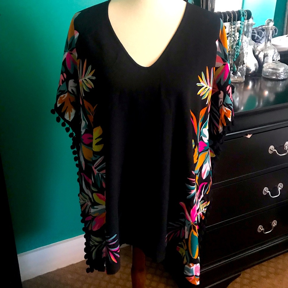 Pom Pom swim coverup